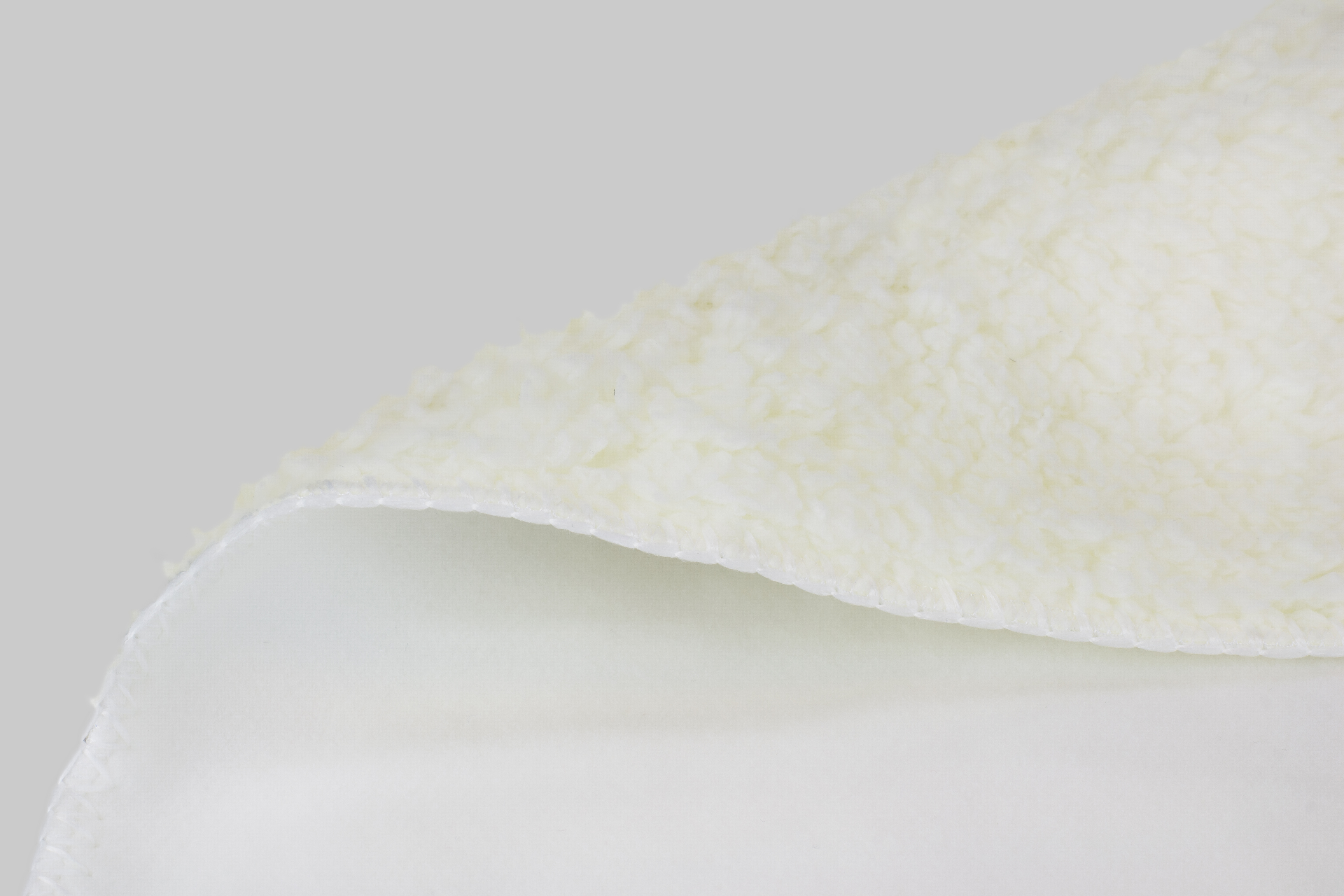 Velvet Sherpa blanket, 150x200cm
white backside, matt white printing side
Weight: 460gsm
Size tolerance: 3%
Oekotex